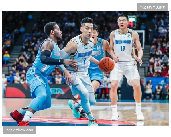 斯佩齐亚进攻套路单一缺乏变化，容易被对手针对性防守限制